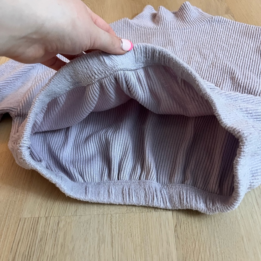 Light purple cropped turtle neck